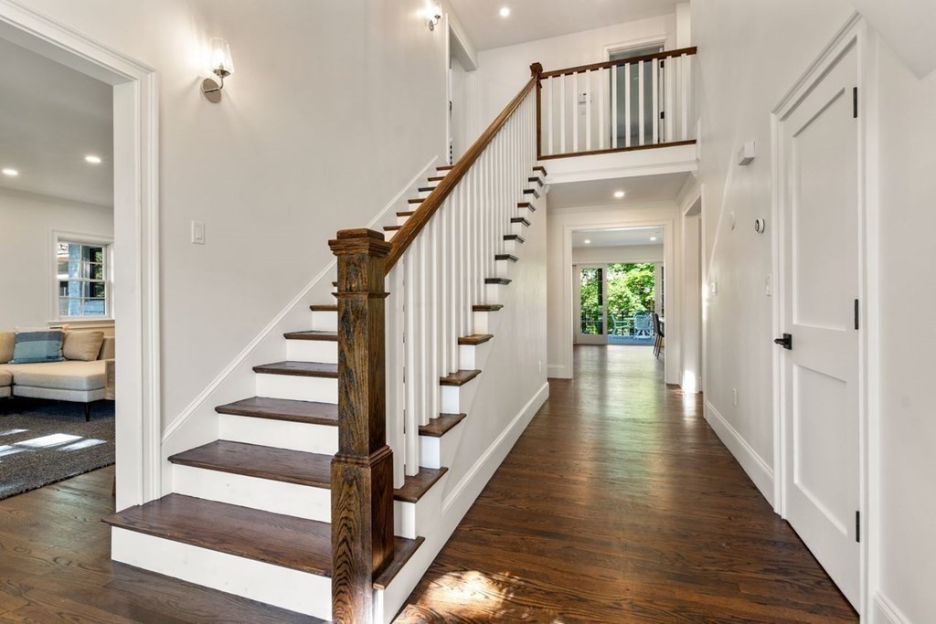 34 Somerset Road Newton, MA 02465 - Photo 3 of 19
