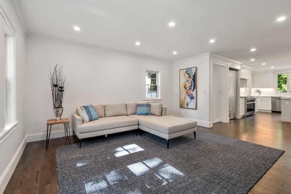 34 Somerset Road Newton, MA 02465 - Photo 8 of 19
