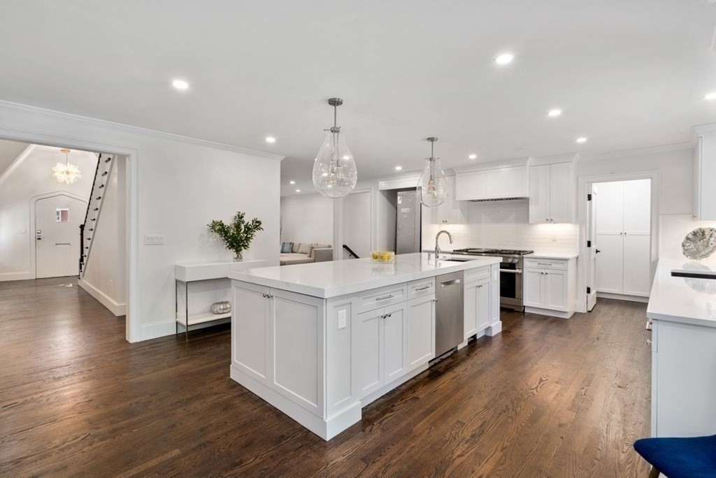 34 Somerset Road Newton, MA 02465 - Photo 10 of 19