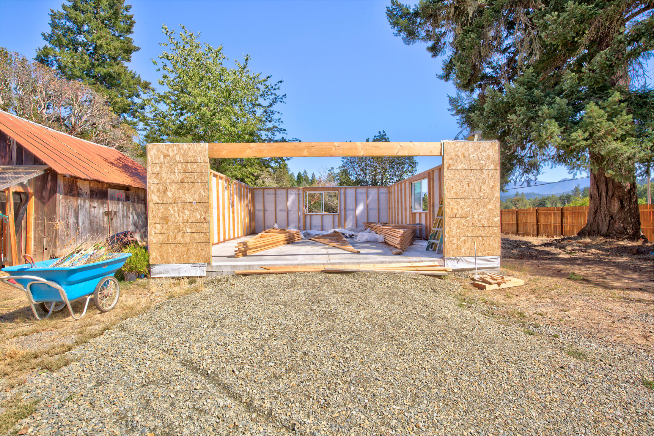 800 Deer Creek Road Selma, OR 97538 - Photo 23 of 42 Unfinished Garage