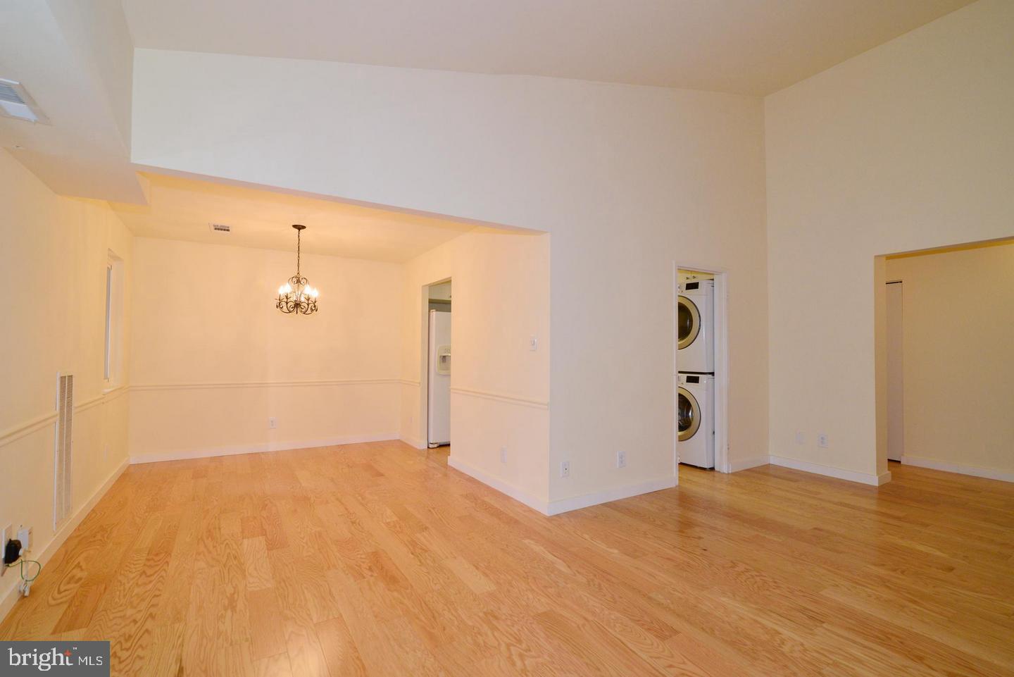 11803 Breton Court, Unit 32C Reston, VA 20191 - Photo 6 of 23 a view of empty room