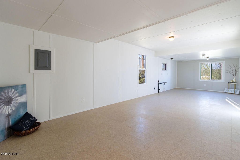 10743 Admiral Road Parker, AZ 85344 - Photo 16 of 23 Int-1-6
