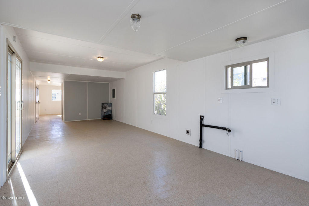 10743 Admiral Road Parker, AZ 85344 - Photo 17 of 23 Int-1-8