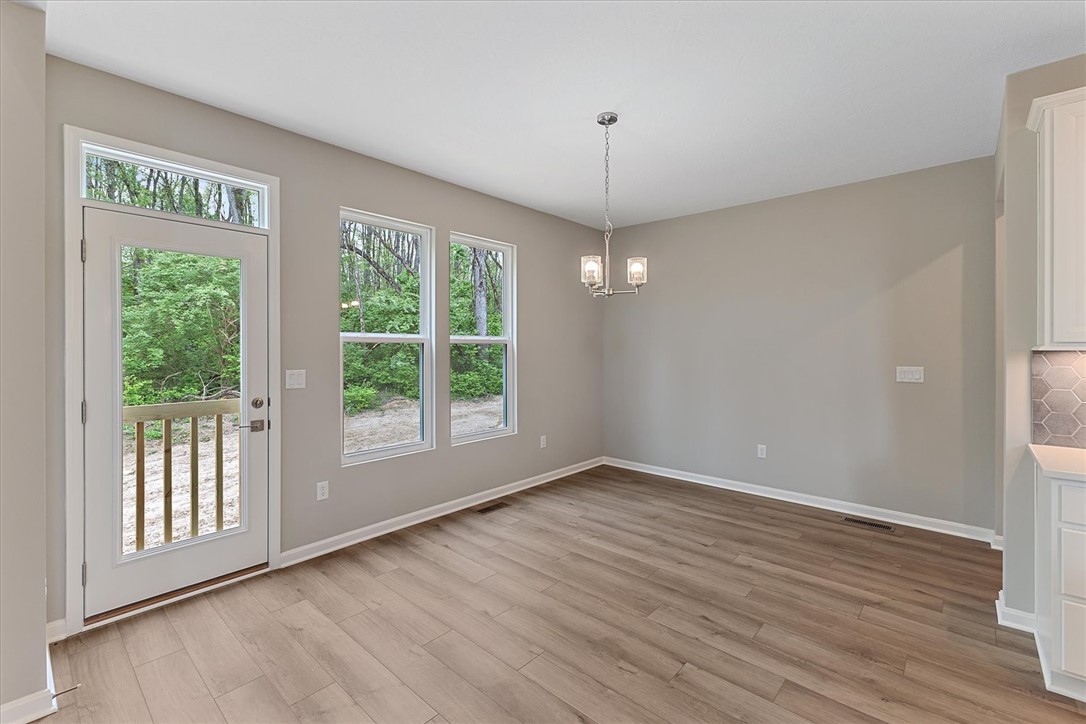 86 Ed Knoll Bend Springboro, OH 45066 - Photo 10 of 33