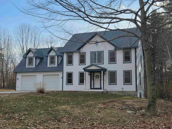 $699,900 | 762 Robinson Road, Pembroke, NH 03275