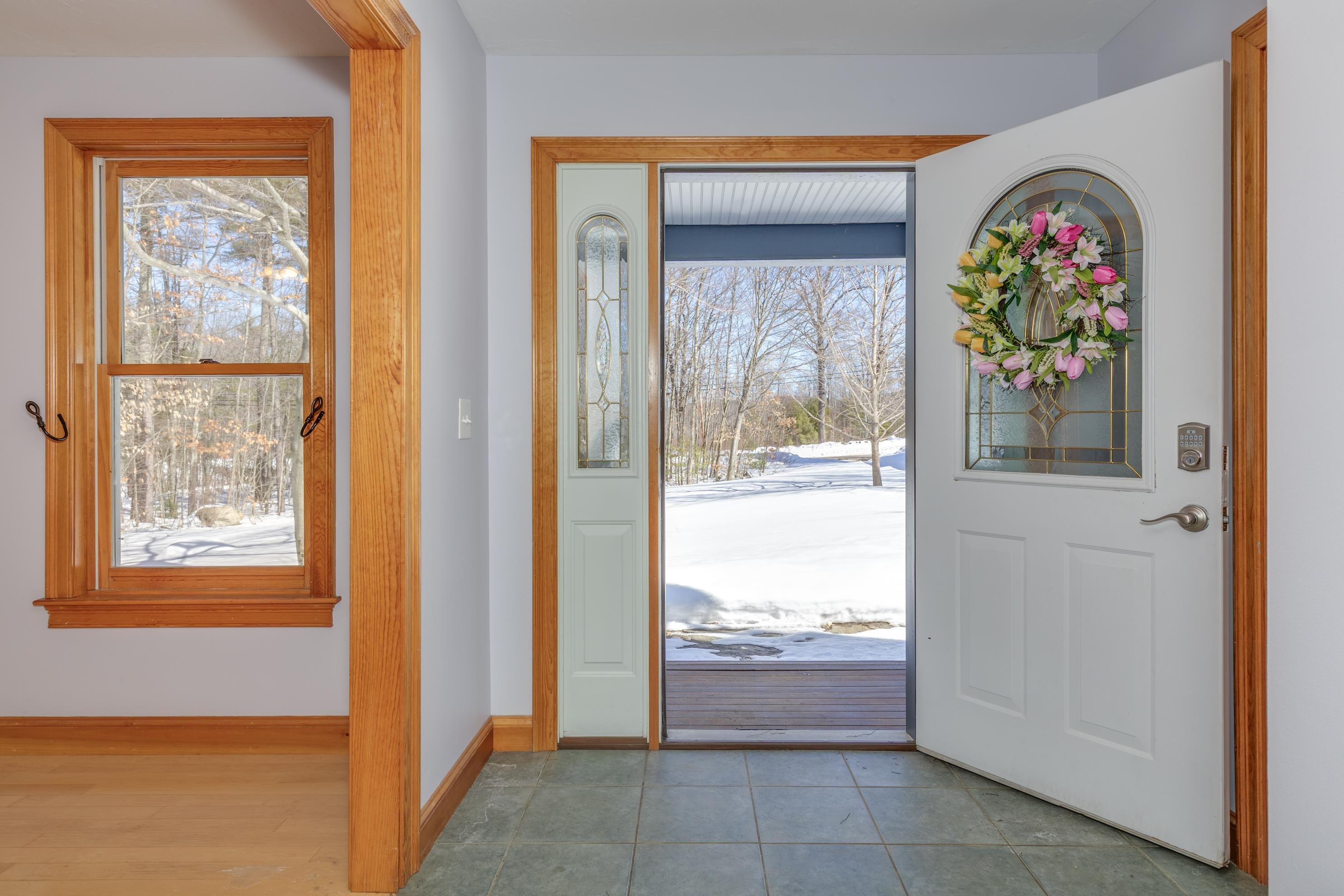 762 Robinson Road Pembroke, NH 03275 - Photo 13 of 41