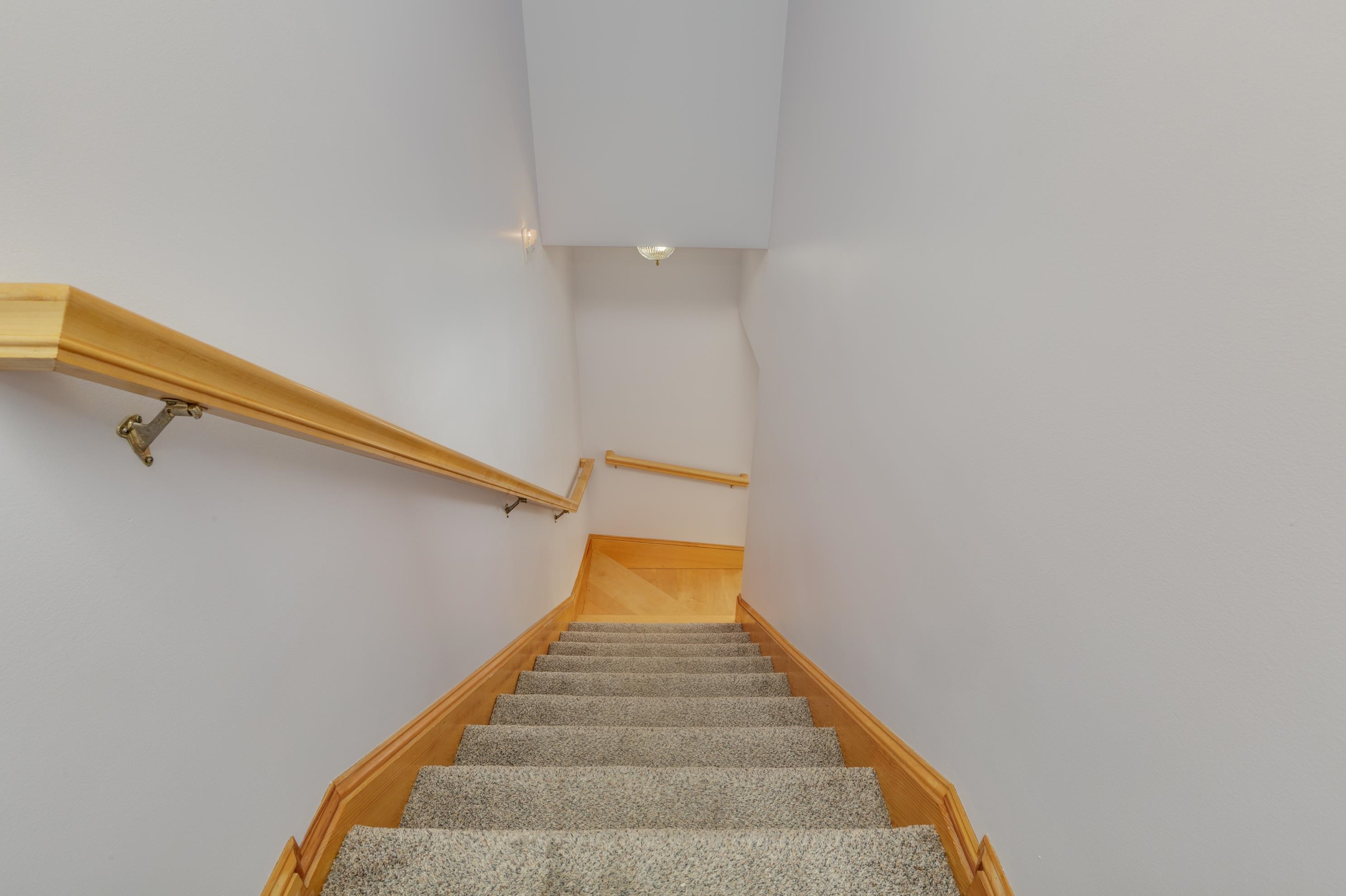 762 Robinson Road Pembroke, NH 03275 - Photo 16 of 41