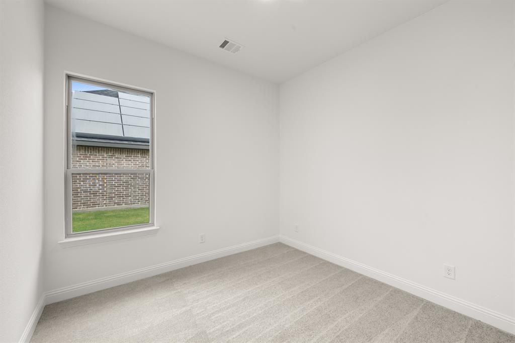 144 Trinity- Bedroom-2