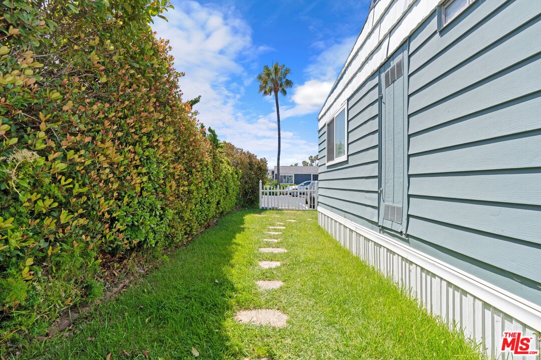 29500 Heathercliff Road, Unit 5 Malibu, CA 90265 - Photo 7 of 17 a view of yard from deck