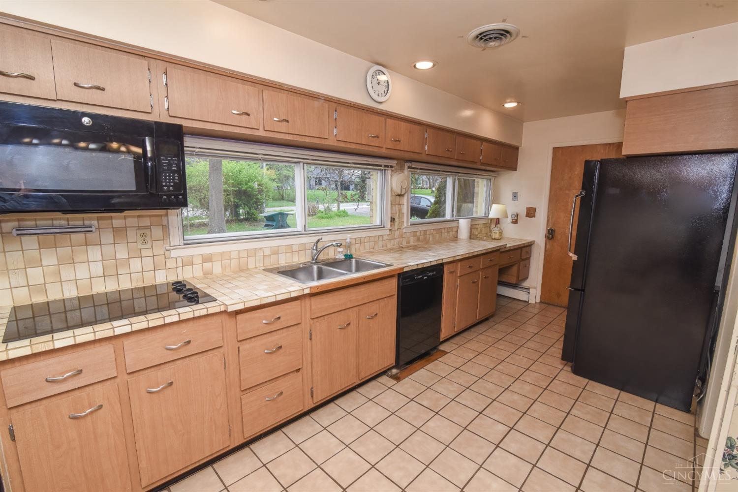 7541 Hosbrook Road Cincinnati, OH 45243 - Photo 16 of 64 Gallery Image 16