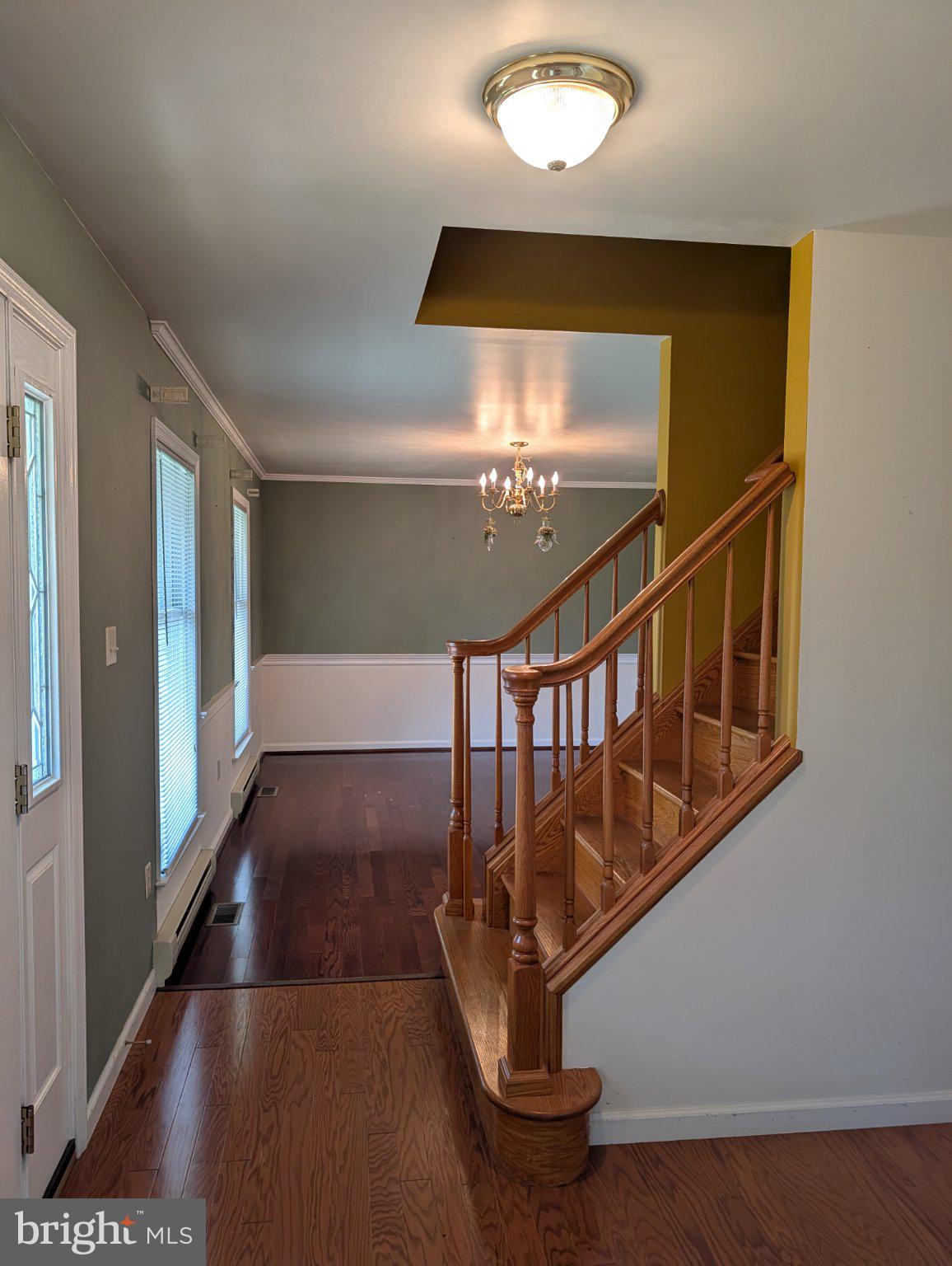 23 Harry Settle Road Castleton, VA 22716 - Photo 8 of 21 Foyer looking into dining room