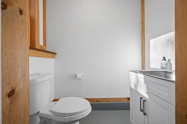 $580,000 | 247 Smarts Hill Road, Fryeburg, ME 04037