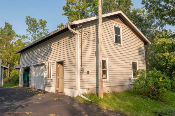 $479,900 | 2454 N Highway 40, Radisson, WI 54867