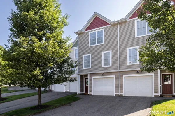 $334,900 | 55 Columbus Boulevard, Unit 19, Southington, CT 06489
