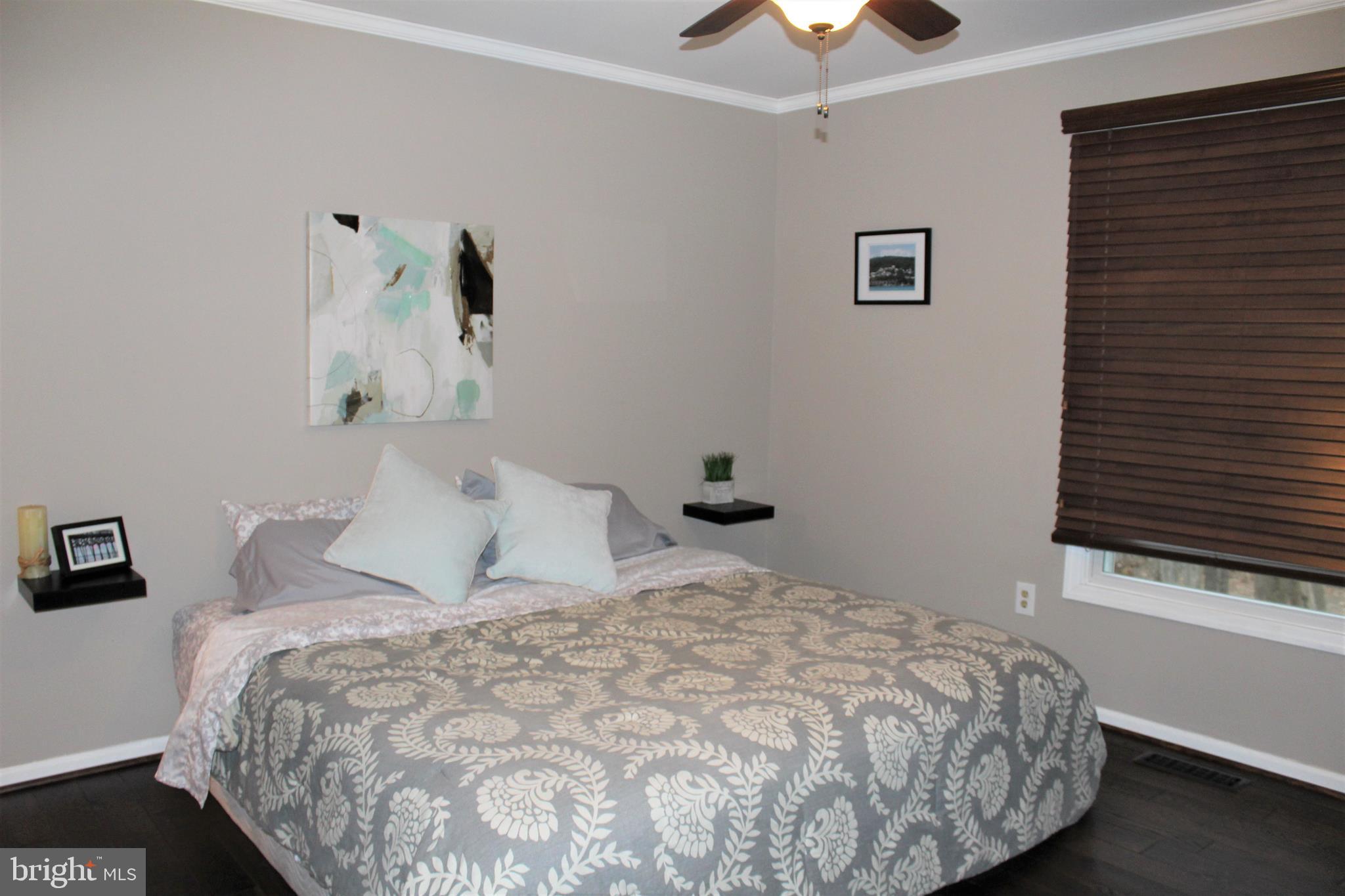 12052 Kahns Road Manassas, VA 20112 - Photo 11 of 13 Gallery Image 11
