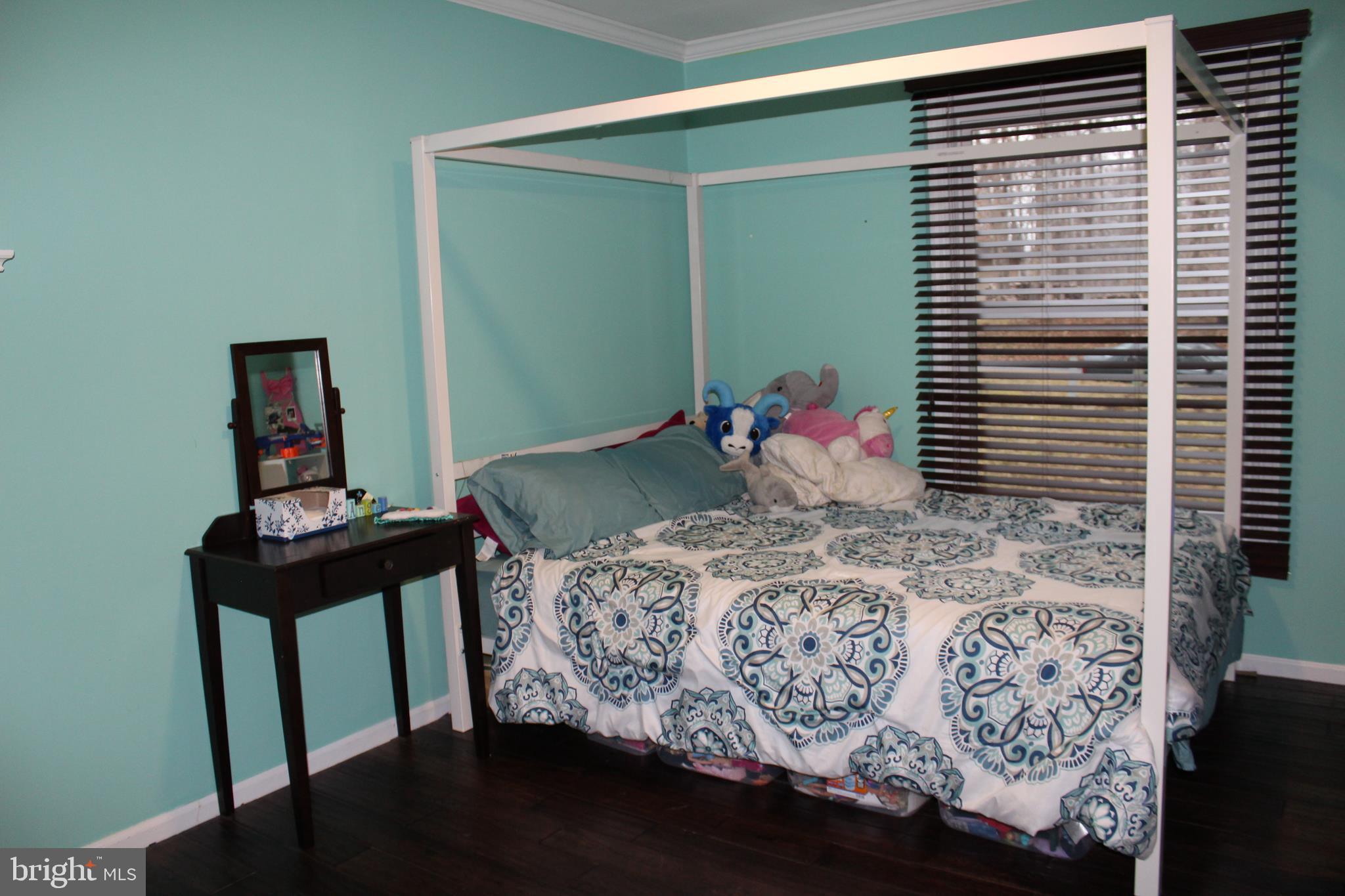 12052 Kahns Road Manassas, VA 20112 - Photo 9 of 13 Gallery Image 9