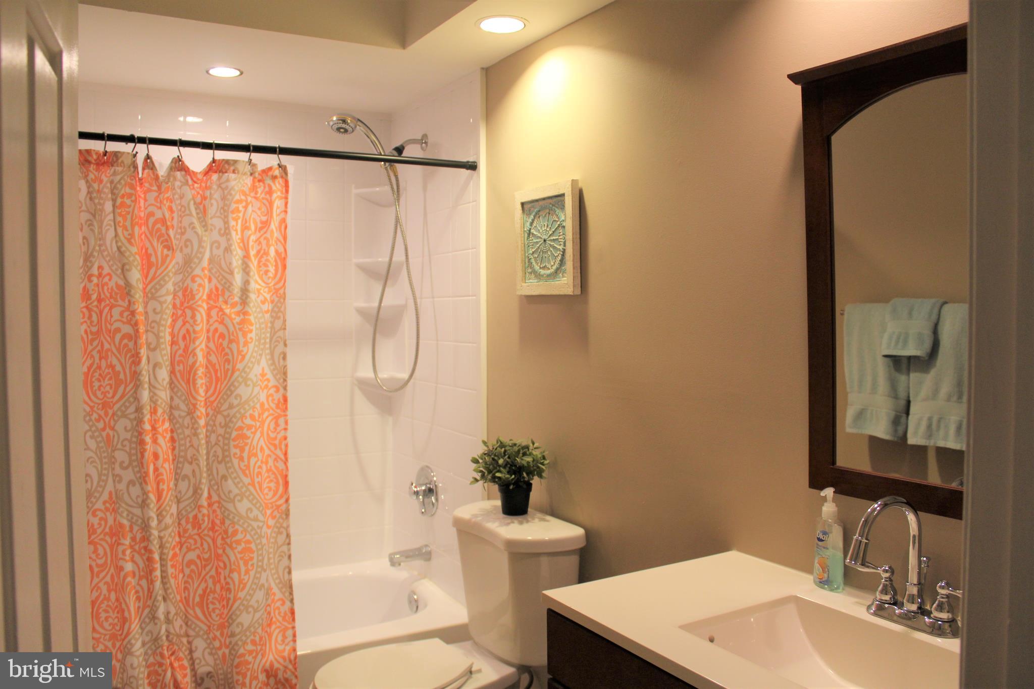 12052 Kahns Road Manassas, VA 20112 - Photo 10 of 13 Gallery Image 10