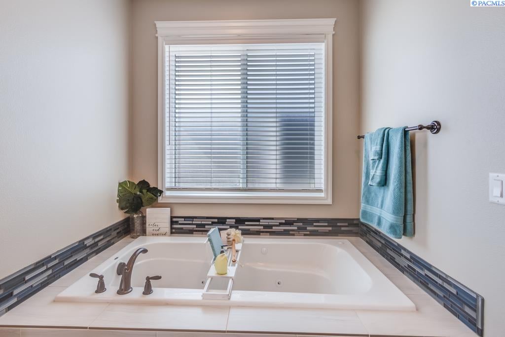 86705 Sagebrush Road Kennewick, WA 99338 - Photo 18 of 41 Gallery Image 18