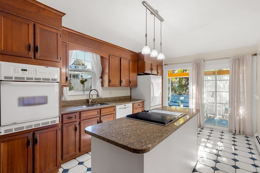 8 Little Road North Andover, MA 01845 - Photo 3 of 31 Gallery Image 3