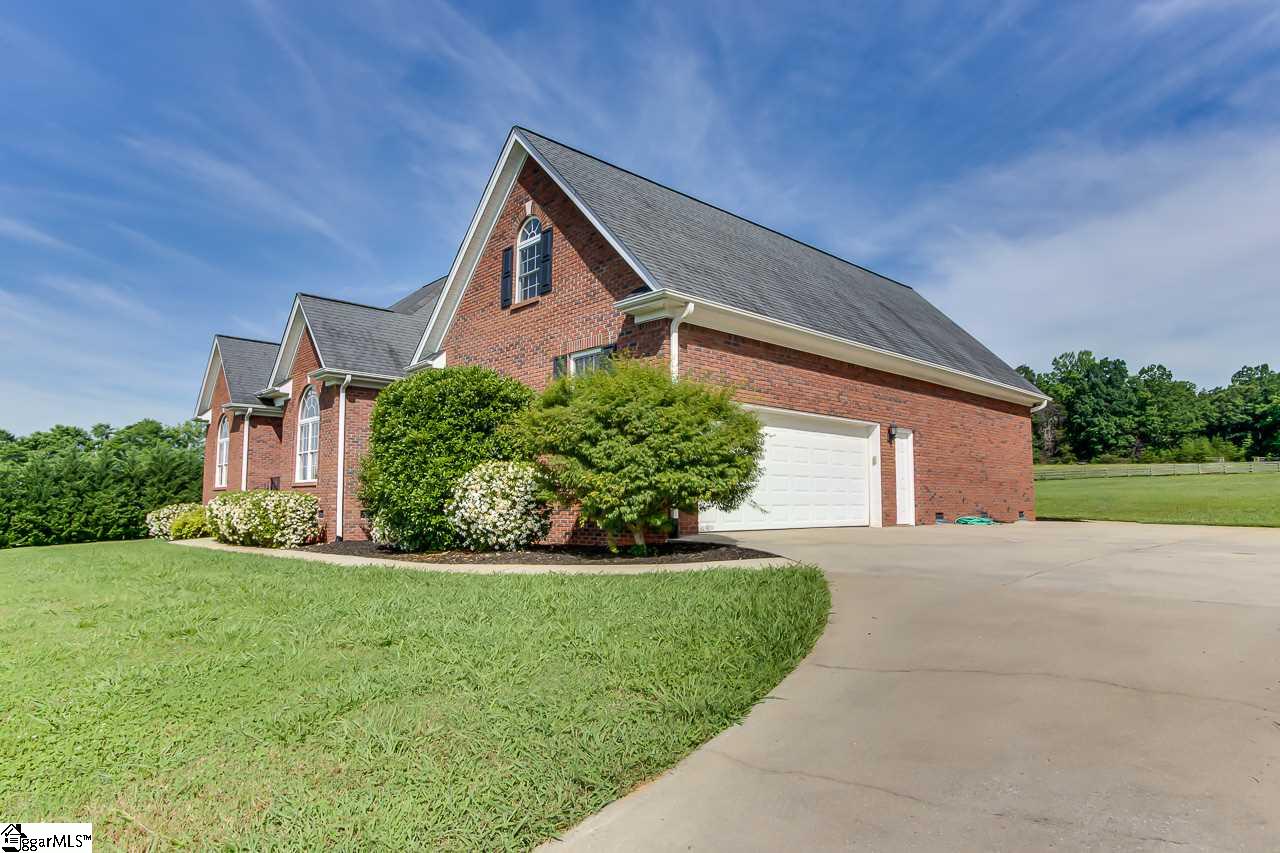 444 Pink Dill Mill Road Greer, SC 29651 - Photo 4 of 36