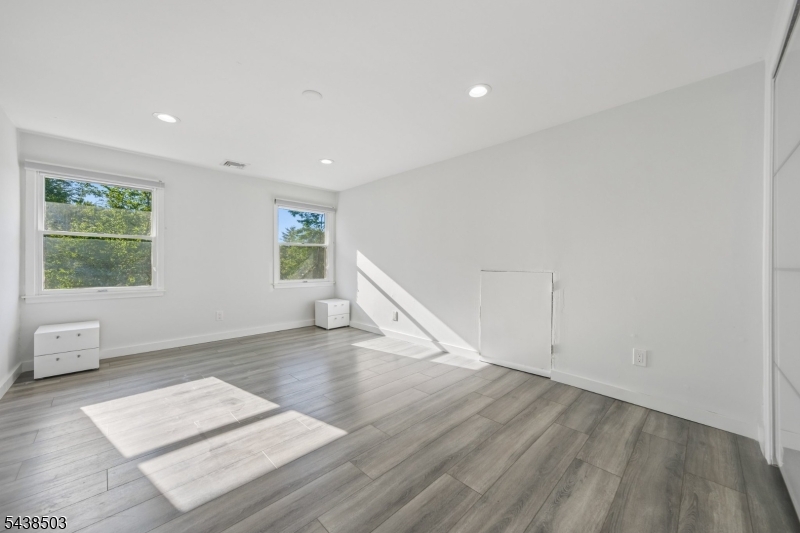 13 Munsey Road Emerson, NJ 07630 - Photo 27 of 48