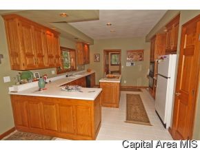 809 Fairfax Court Springfield, IL 62702 - Photo 5 of 12
