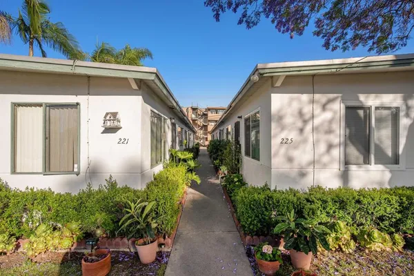 $3,600,000 | 221-225 D Avenue, Coronado, CA 92118