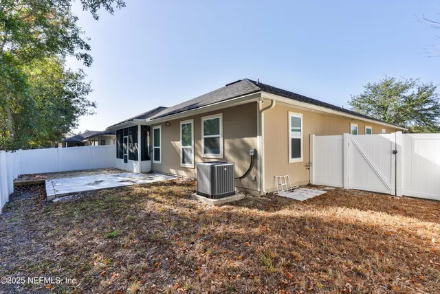 $345,900 | 11567 Sycamore Cove Lane, Jacksonville, FL 32218