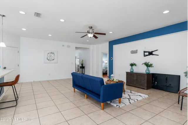 $345,900 | 11567 Sycamore Cove Lane, Jacksonville, FL 32218