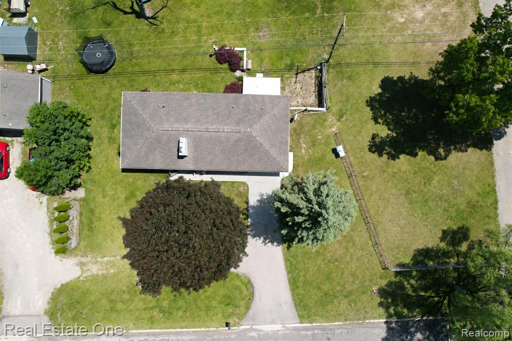 1325 South Hospital Road Waterford, MI 48327 - Photo 51 of 54