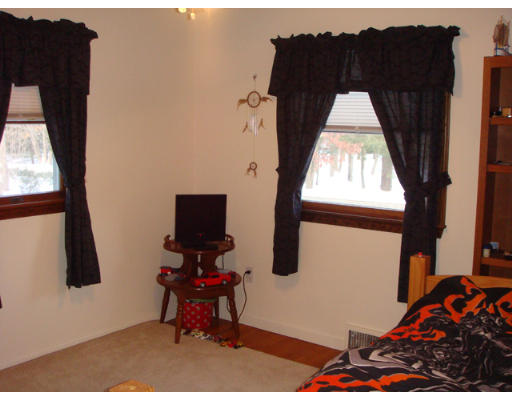 8 Mine Brook Road Rehoboth, MA 02769 - Photo 8 of 18 Gallery Image 8