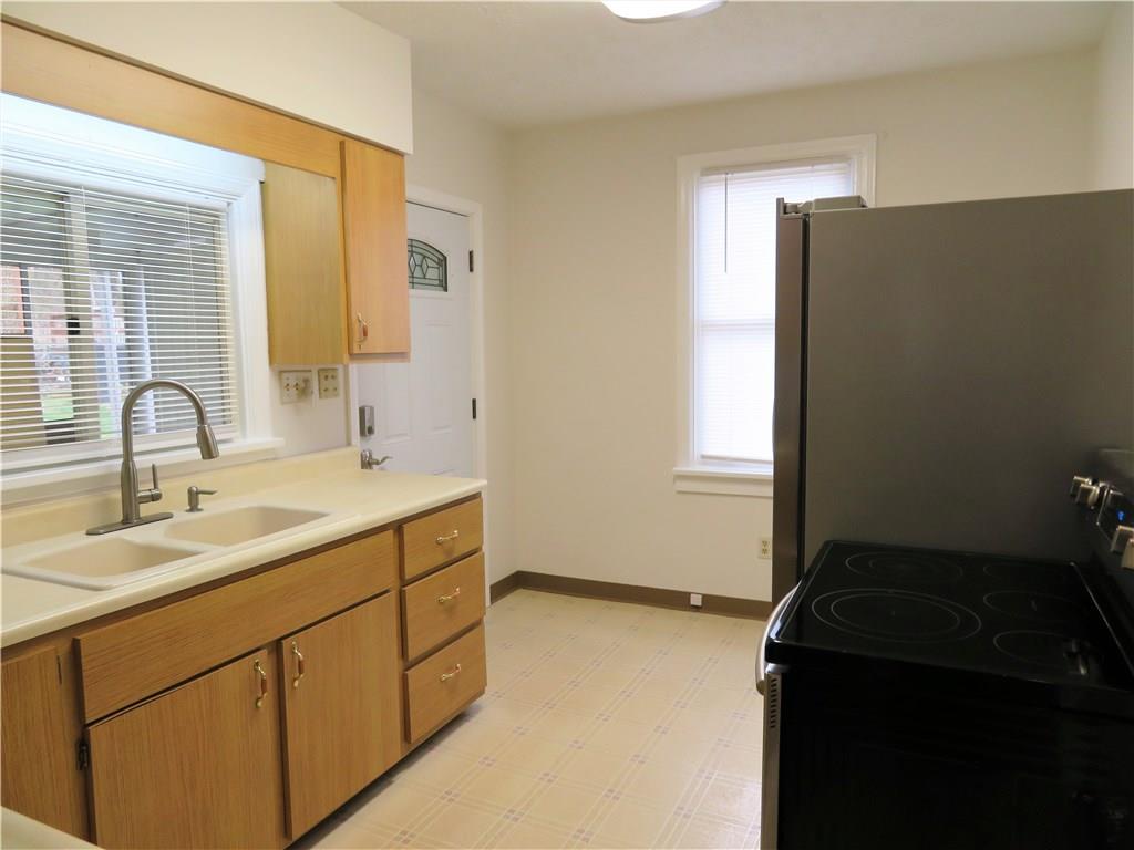 1142 Harmony Road Baden, PA 15005 - Photo 8 of 25
