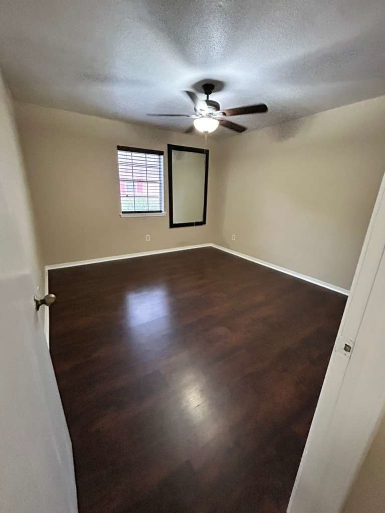 8351 Ariel Street Houston, TX 77074 - Photo 6 of 14