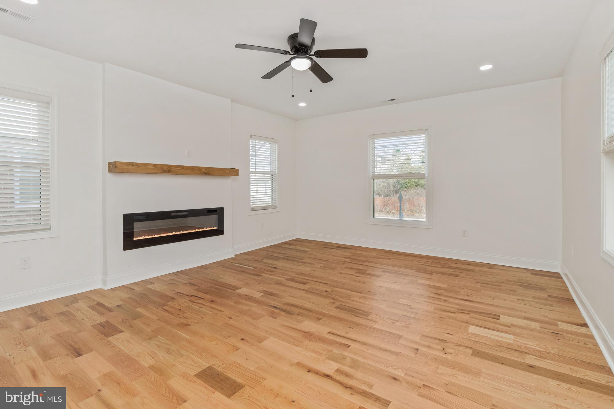 602 South Hammonds Ferry Road Linthicum Heights, MD 21090 - Photo 4 of 71