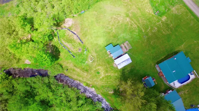 a view of a small yard