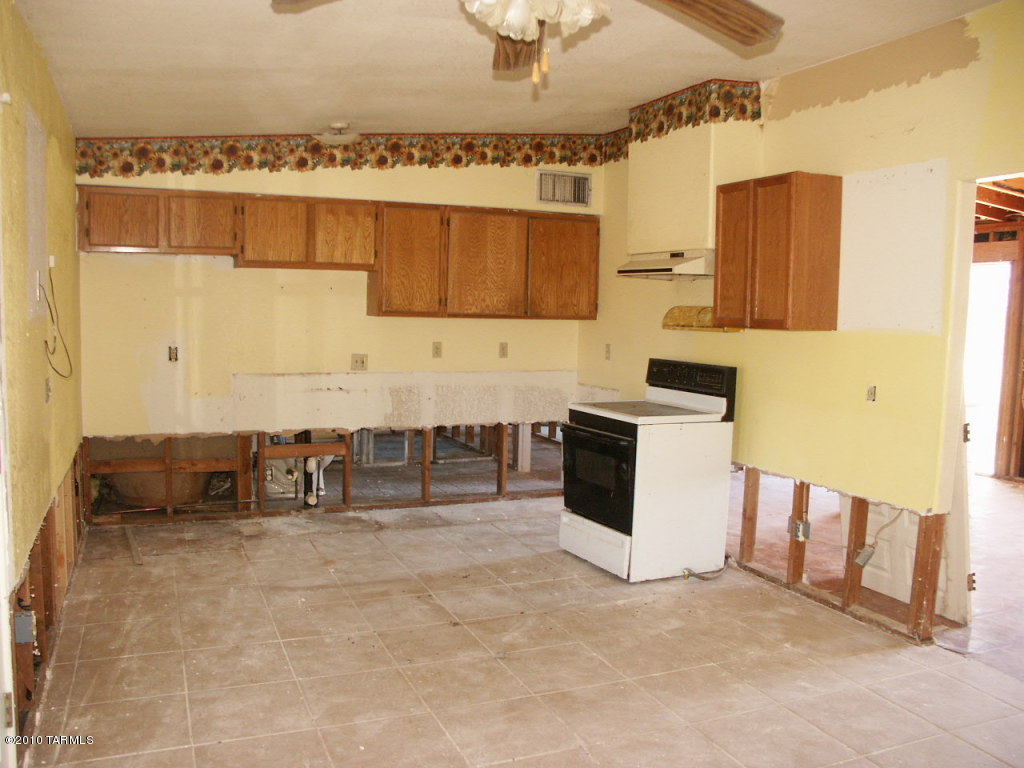 1372 North Ocotillo Road Benson, AZ 85602 - Photo 4 of 10
