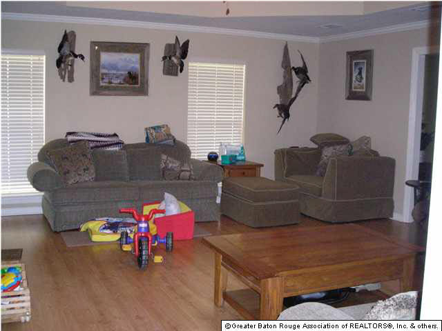 22180 Liberty Road Pride, LA 70770 - Photo 4 of 8 Gallery Image 4