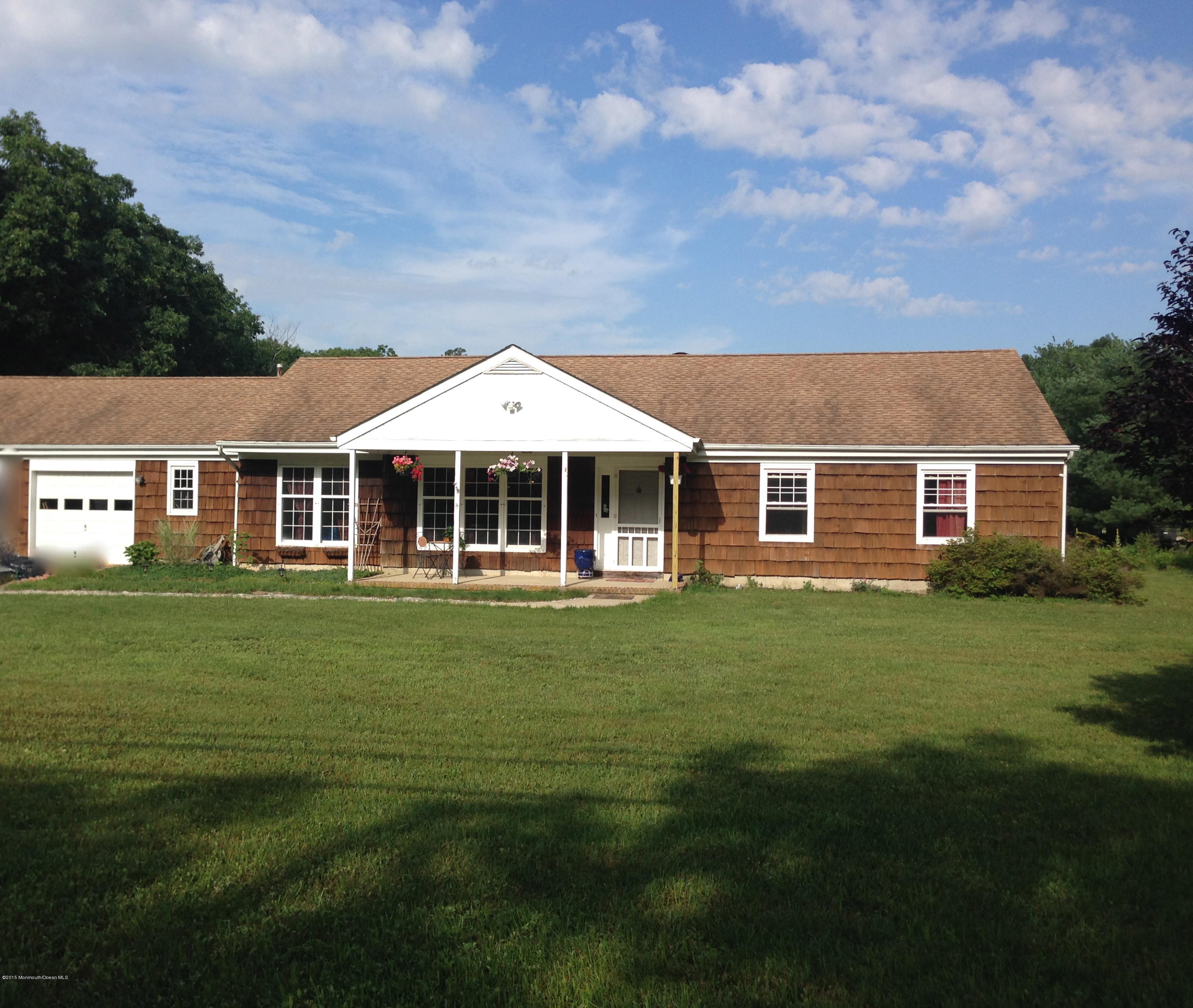 573 Newtons Corner Road Howell, NJ 07731 - Photo 1 of 40 IMG_5210