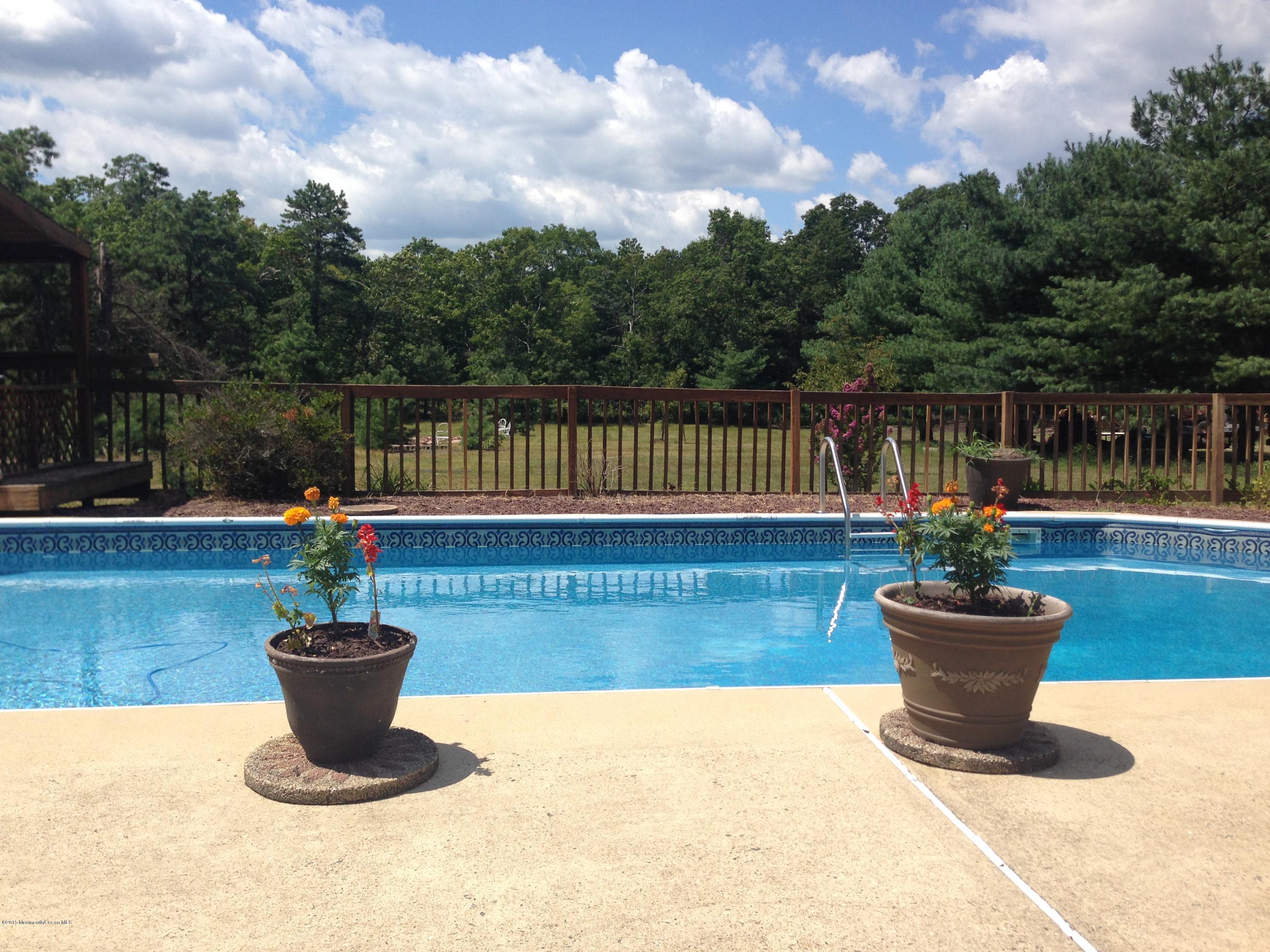 573 Newtons Corner Road Howell, NJ 07731 - Photo 29 of 40 028
