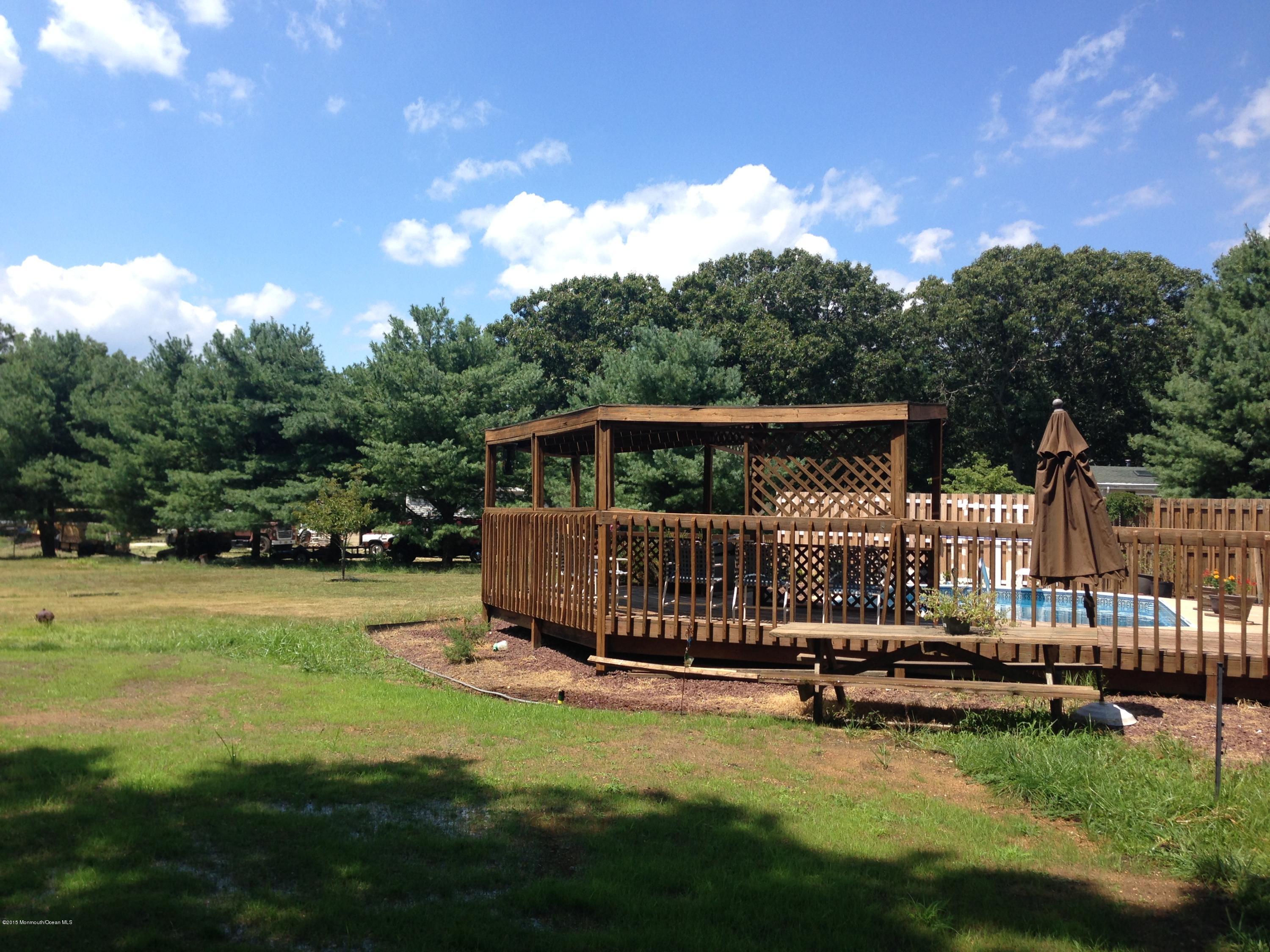 573 Newtons Corner Road Howell, NJ 07731 - Photo 30 of 40 036