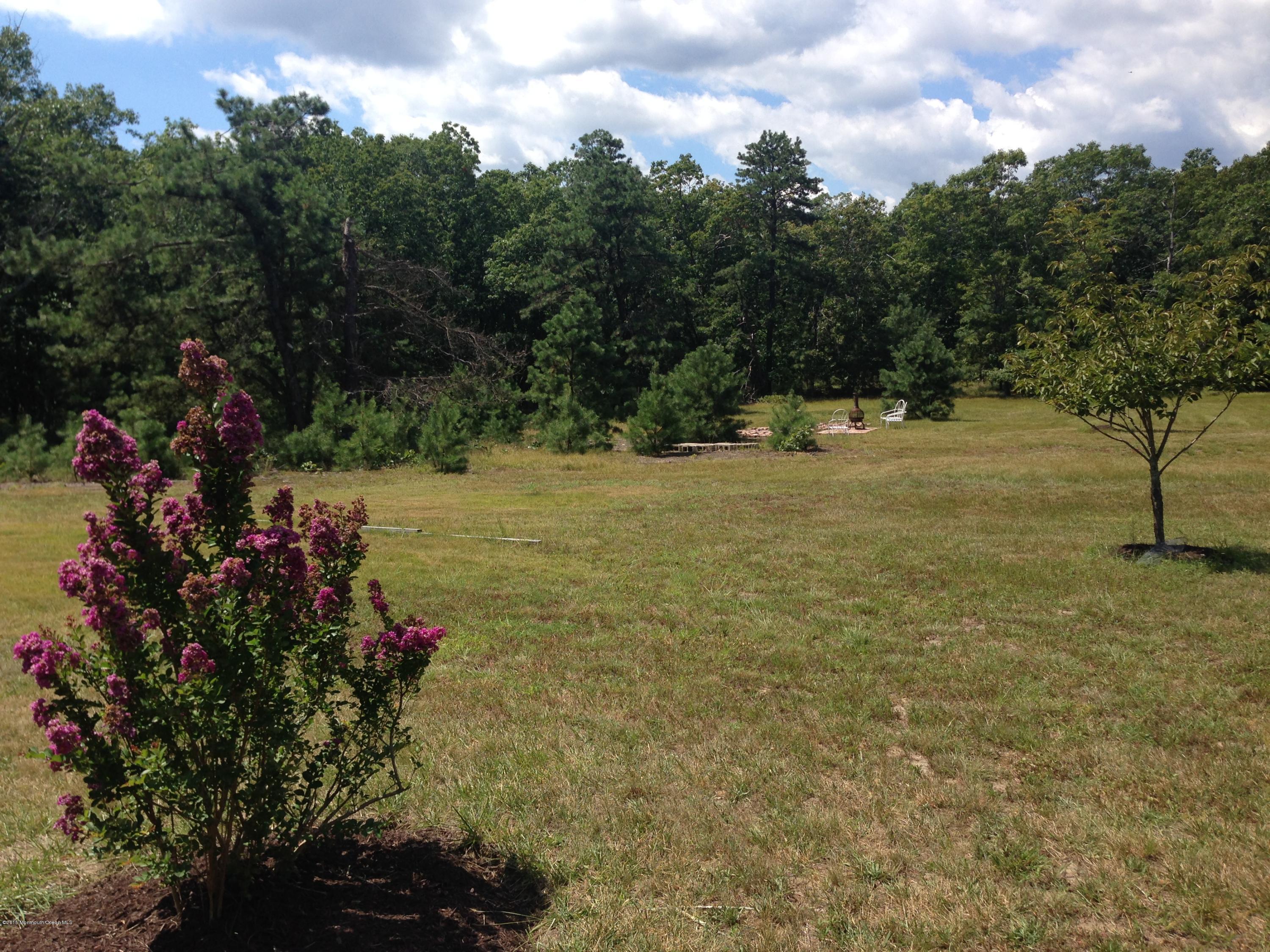 573 Newtons Corner Road Howell, NJ 07731 - Photo 34 of 40 024
