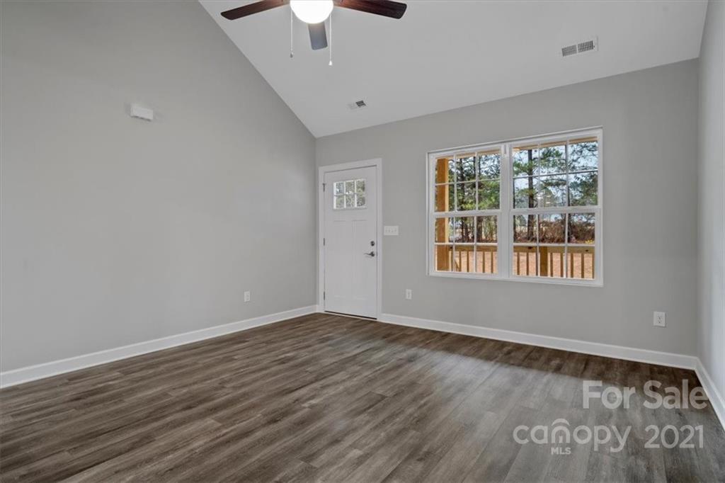 1185 C E Stewart Road Clover, SC 29710 - Photo 4 of 33 Gallery Image 4