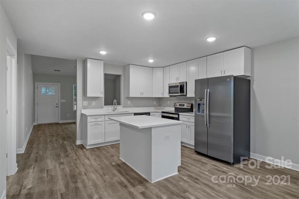 1185 C E Stewart Road Clover, SC 29710 - Photo 6 of 33 Gallery Image 6