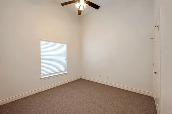 $2,700 | 5608 Kansas Street, Unit B, Houston, TX 77007