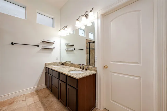 $2,750 | 5608 Kansas Street, Unit B, Houston, TX 77007