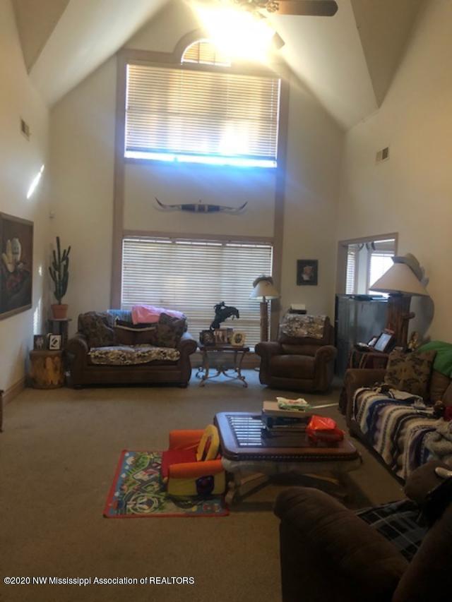 7565 West Oak Grove Road Hernando, MS 38632 - Photo 2 of 7 B16231A0-F99B-45FF-934F-10052C6E957C