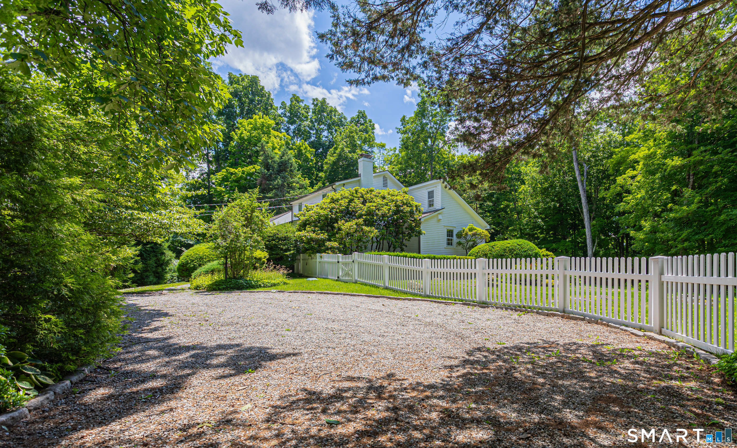 896 Westport Road Easton, CT 06612 - Photo 3 of 33