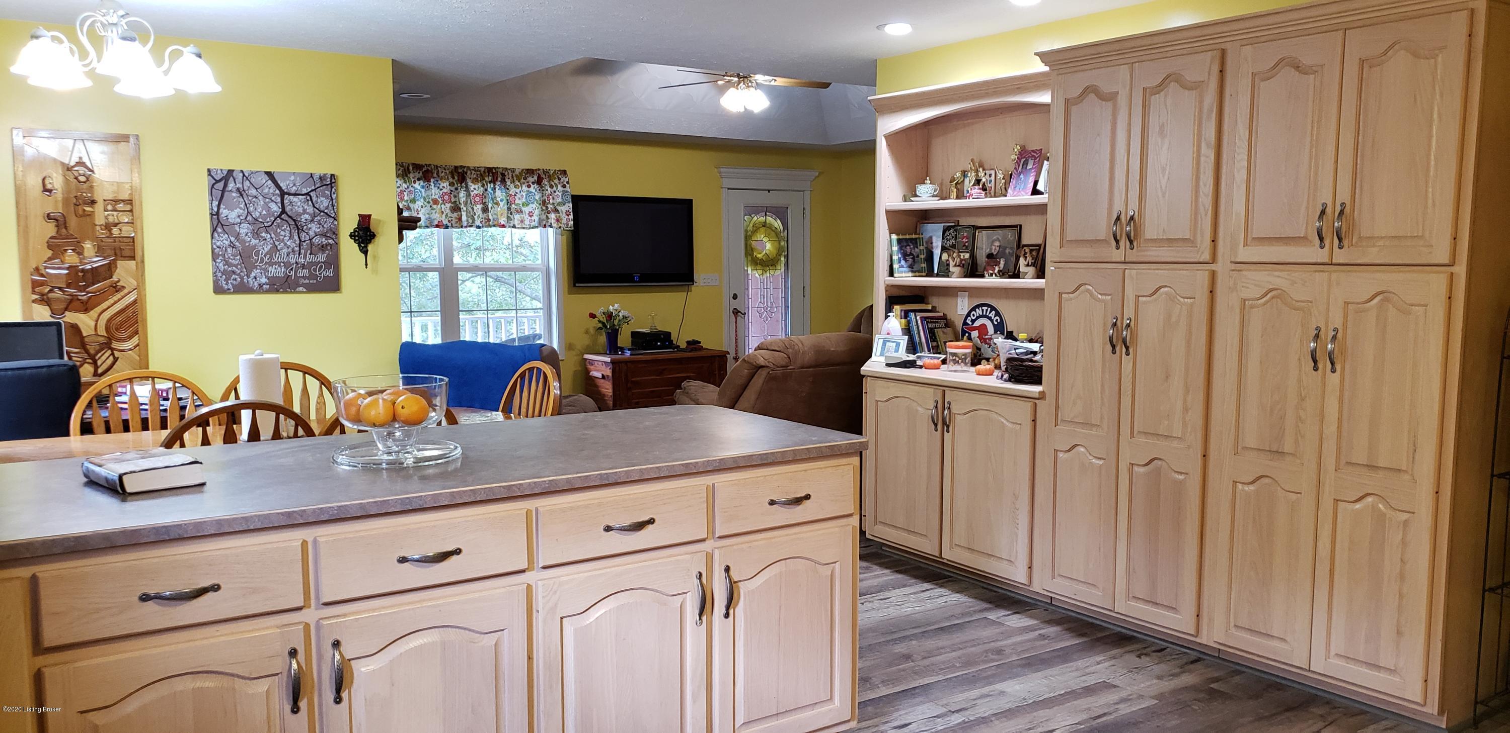 2725 Nat Rogers Road Boston, KY 40107 - Photo 9 of 34 2725 kitchen cabinets