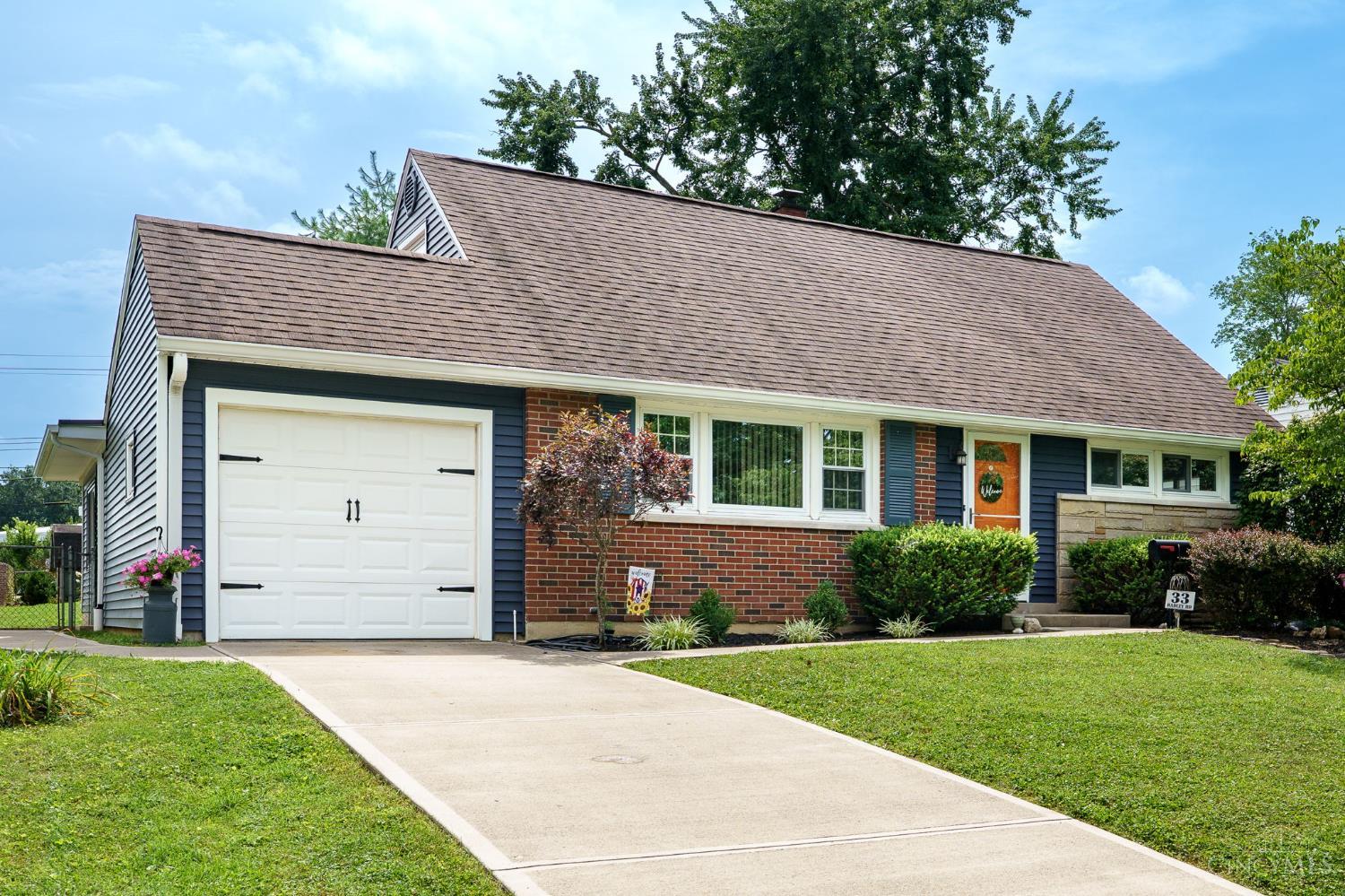 33 Hadley Road Greenhills, OH 45218 - Photo 1 of 38