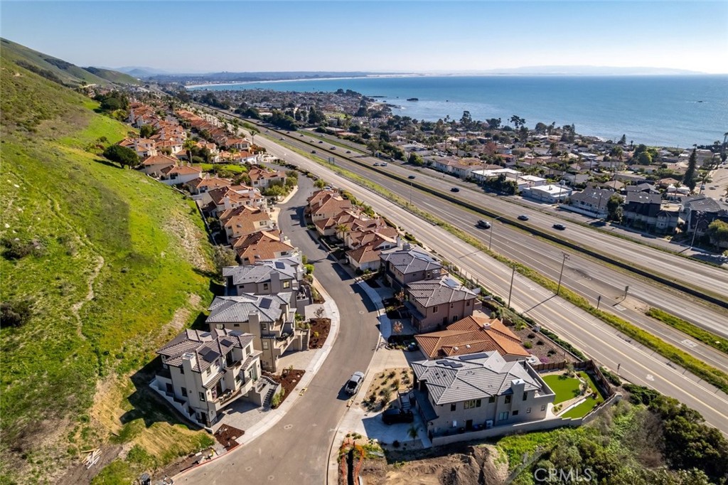 2736 Barcelona Pismo Beach, CA 93449 - Photo 46 of 49